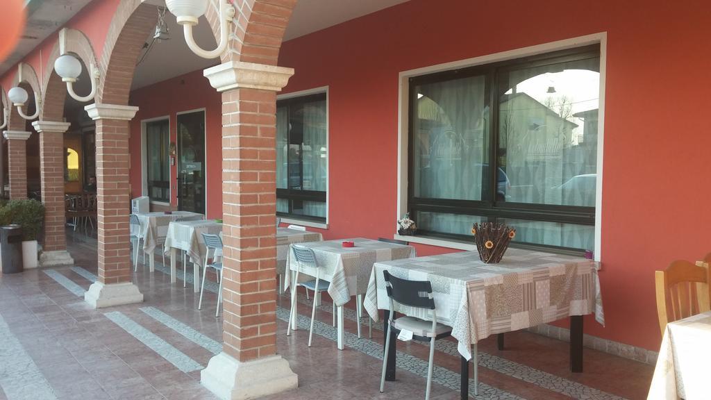 Hotel Le Colombelle SantʼAngelo Exterior foto